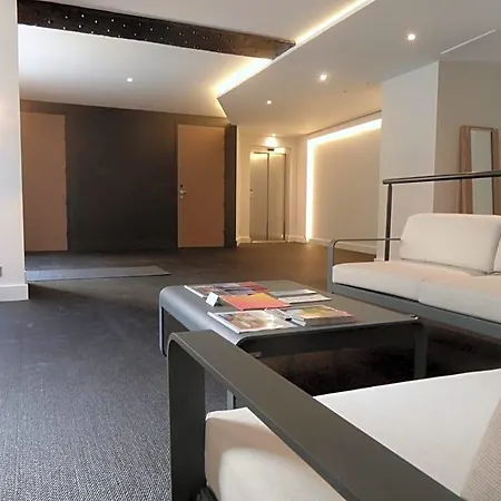 Bed and breakfast T2 Bis Luxe Hyper Centre Piscine