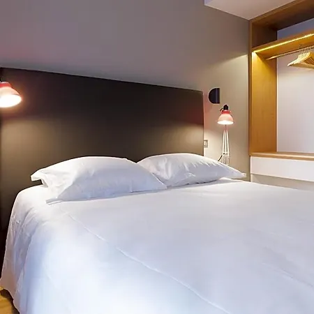 Bed and breakfast T2 Bis Luxe Hyper Centre Piscine 4*
