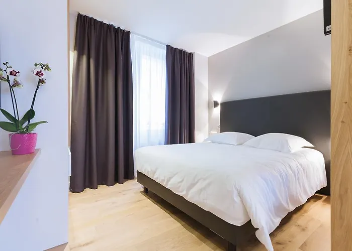 Bed & Breakfast T2 Bis Luxe Hyper Centre Piscine Bordeaux